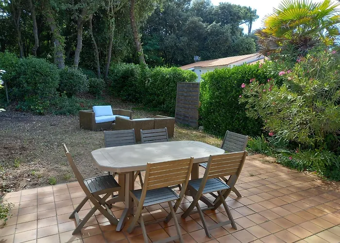 Maison Avec Terrasse A Bois *
