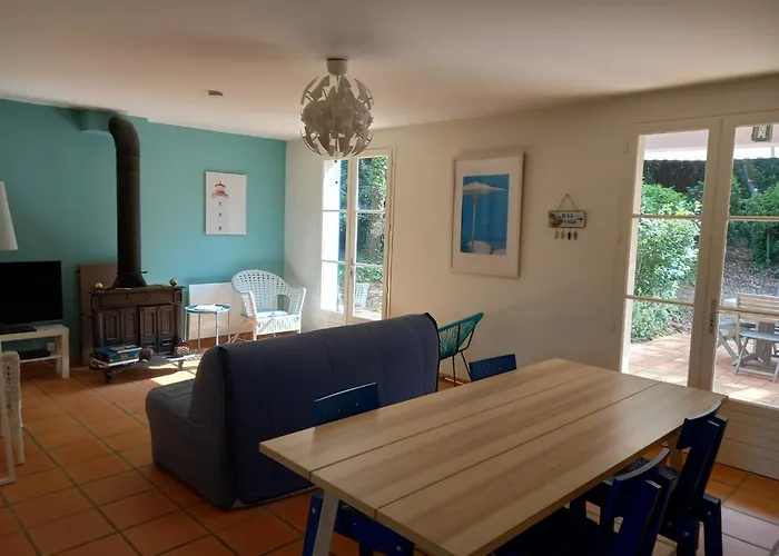 Maison Avec Terrasse A Bois