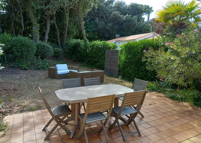 Maison Avec Terrasse A Bois *