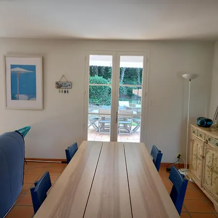 Maison Avec Terrasse A Bois بيت للعطل *